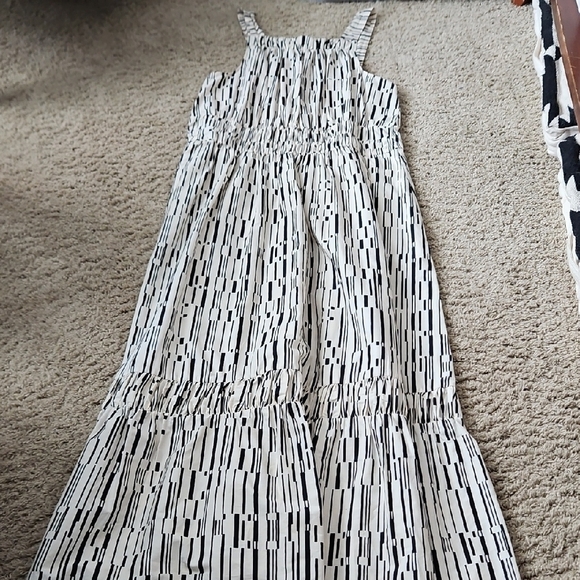 The Summerset Maxi Dress: Poplin Halter Edition - Picture 4 of 10